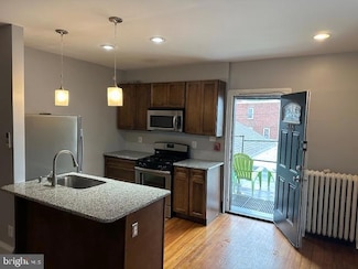 834 W Lancaster Ave Unit 2R, Bryn Mawr, PA 19010