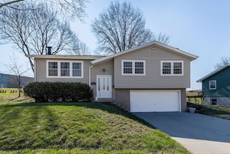 2180 Key Way Dr, Dubuque, IA 52002