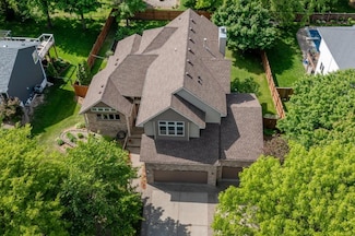10647 Glen Eagle Rd, Woodbury, MN 55129