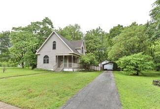 1629 W Calhoun St, Springfield, MO 65802