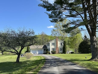 79 Mead Farm Rd, Hinesburg, VT 05461