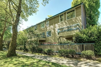 1717 16th Ave Unit 3, Seattle, WA 98122