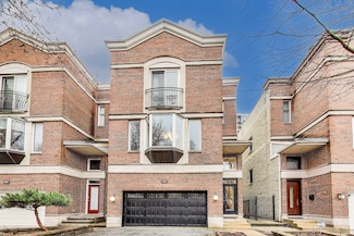 19 W 15th St, Chicago, IL 60605