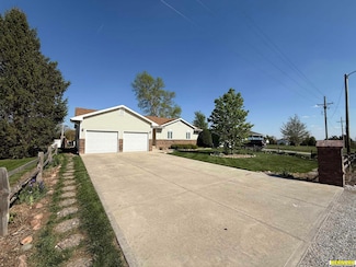 304 Broadway St, Manley, NE 68403