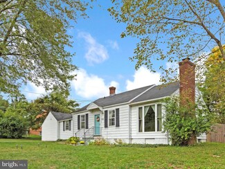 4247 Warren St, Marshall, VA 20115