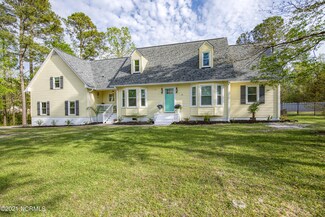 104 Shady Oaks Ct, New Bern, NC 28562