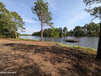 1677 Sampson Acres Dr, Clinton, NC 28328