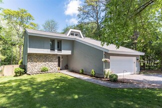 26 Greenbriar Rd, Marmora, NJ 08223