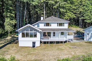 2765 Fickle Hill Rd, Arcata, CA 95521
