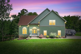 1415 Southside Rd, Southside, TN 37171