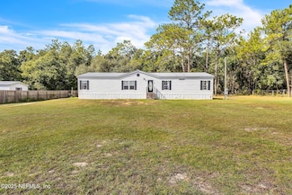 141 Cherokee Dr, Interlachen, FL 32148