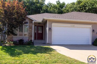 1105 SW Red Oaks Ct, Topeka, KS 66615