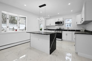 255 Oakland Ave, Methuen, MA 01844