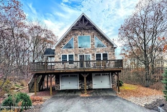 54 Spicebush Dr, Hazle Township, PA 18202