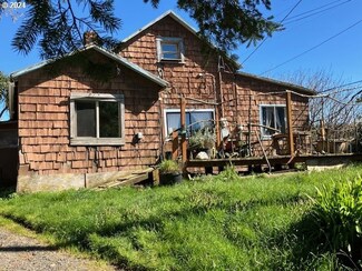 93515 Ranch Ln, North Bend, OR 97459
