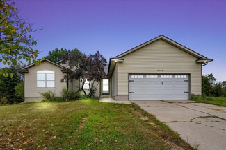 5156 Ravine Dr, Middleville, MI 49333