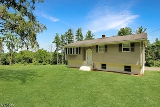 414 Hazen Oxford Rd, Belvidere, NJ 07823