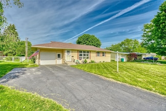 39 Ingram Dr, Rochester, NY 14624