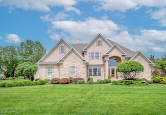 2341 Carrington St NW, North Canton, OH 44720