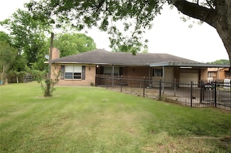 13530 Luthe Rd, Houston, TX 77039