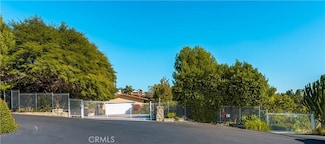 12871 Via Aventura, Santa Ana, CA 92705