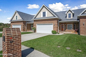 42 Saddle Brook Ln, Crossville, TN 38571