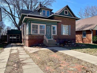 1131 W 5th St, Hastings, NE 68901