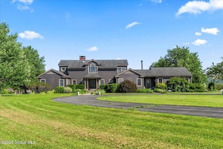 6 Windfield Ln, Troy, NY 12180