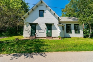 300 Main Rd, Islesboro, ME 04848