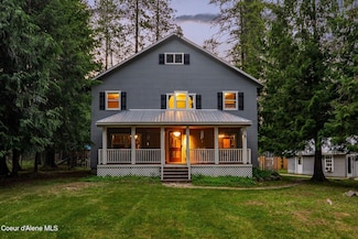 667 Spades Rd, Sagle, ID 83860