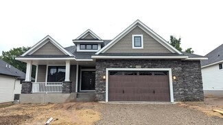 1725 Royal Blvd N, Lake Elmo, MN 55042
