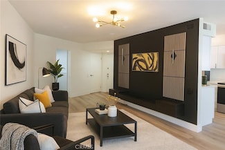 8490 Fountain Ave Unit 306, West Hollywood, CA 90069