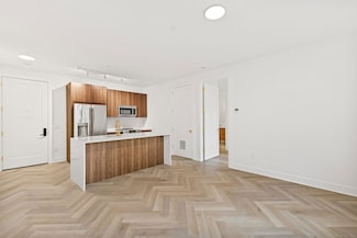 100 E Putnam Ave Unit 304, Greenwich, CT 06807