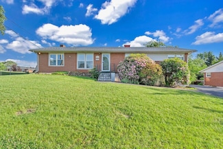 227 Maplelawn Ave NE, Roanoke, VA 24012