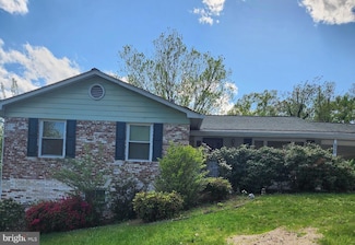 7911 Hart Rd, Fort Washington, MD 20744
