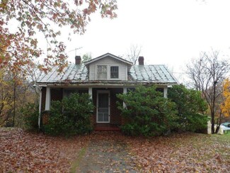 104 E Hurt Rd, Hurt, VA 24563