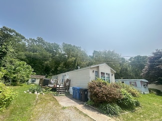967 Long Cove Rd Unit TRLR 2, Gales Ferry, CT 06335