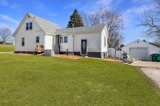222 W Summit St, Winterset, IA 50273