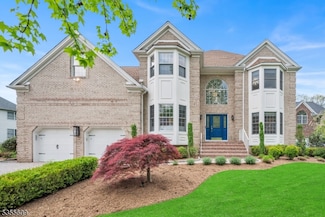 9 Rubino Rd, West Caldwell, NJ 07006