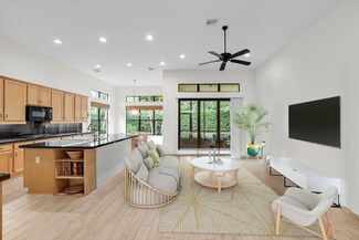 9657 Kalmar Cir W, Parkland, FL 33076