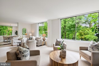 4100 Cathedral Ave NW Unit 709, Washington, DC 20016