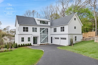 102 Compo Rd S, Westport, CT 06880