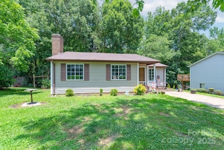 8019 Walnut Creek Ln, Charlotte, NC 28227