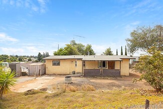 12167 Winter Gardens Dr, Lakeside, CA 92040