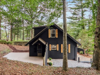 410 Mother In Law Ln, Burnsville, NC 28714