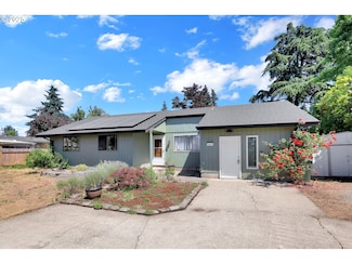 5430 E St, Springfield, OR 97478