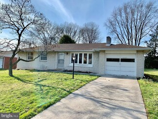 19 Clearview Dr, Lebanon, PA 17042
