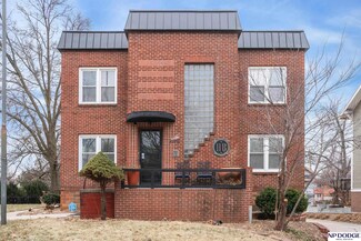 4803 Davenport St, Omaha, NE 68132