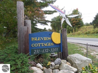 10563 S West Bay Shore Dr, Traverse City, MI 49684