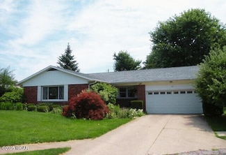 125 Kensington Cir, Lima, OH 45804